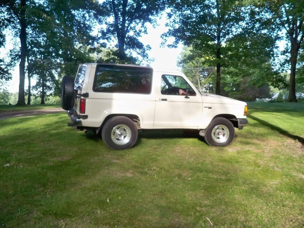 Jeep Gladiator Previously owned favorite vehicles 0E407B60-92A9-4BBC-A634-C1B6550EA4B0