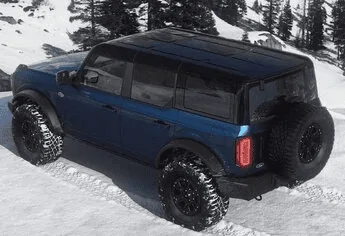 Jeep Gladiator Bronco Truck vs Gladiator 1616102812010