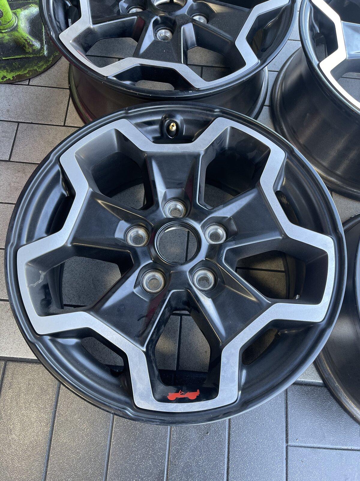 Jeep Gladiator 4 Rubicon wheels for sale 2AE55E4E-5E5F-46CC-9078-9F2D9AAC16B1