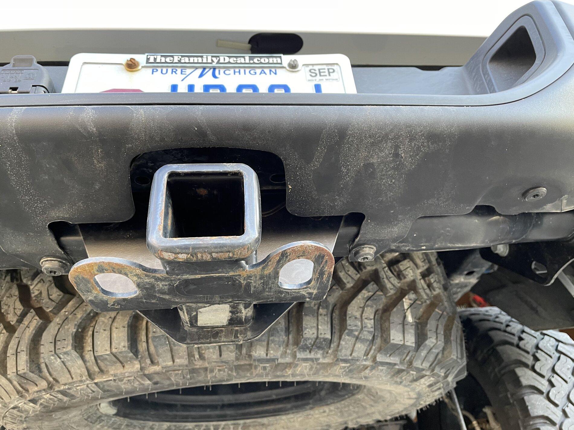 Jeep Gladiator Receiver Hitch Skid IMG_1598
