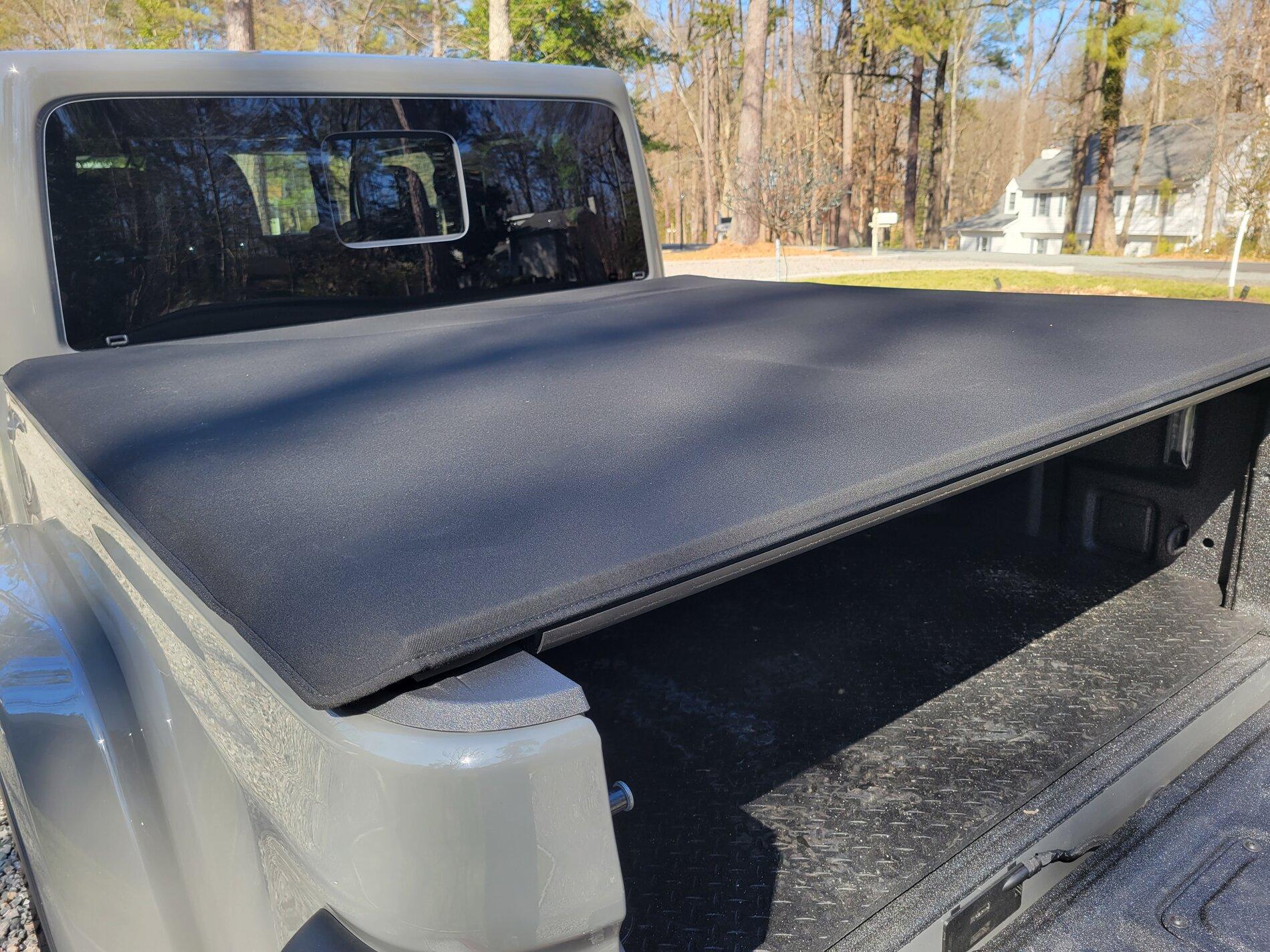 Jeep Gladiator OEM Tonneau Cover $500 20210306_140453