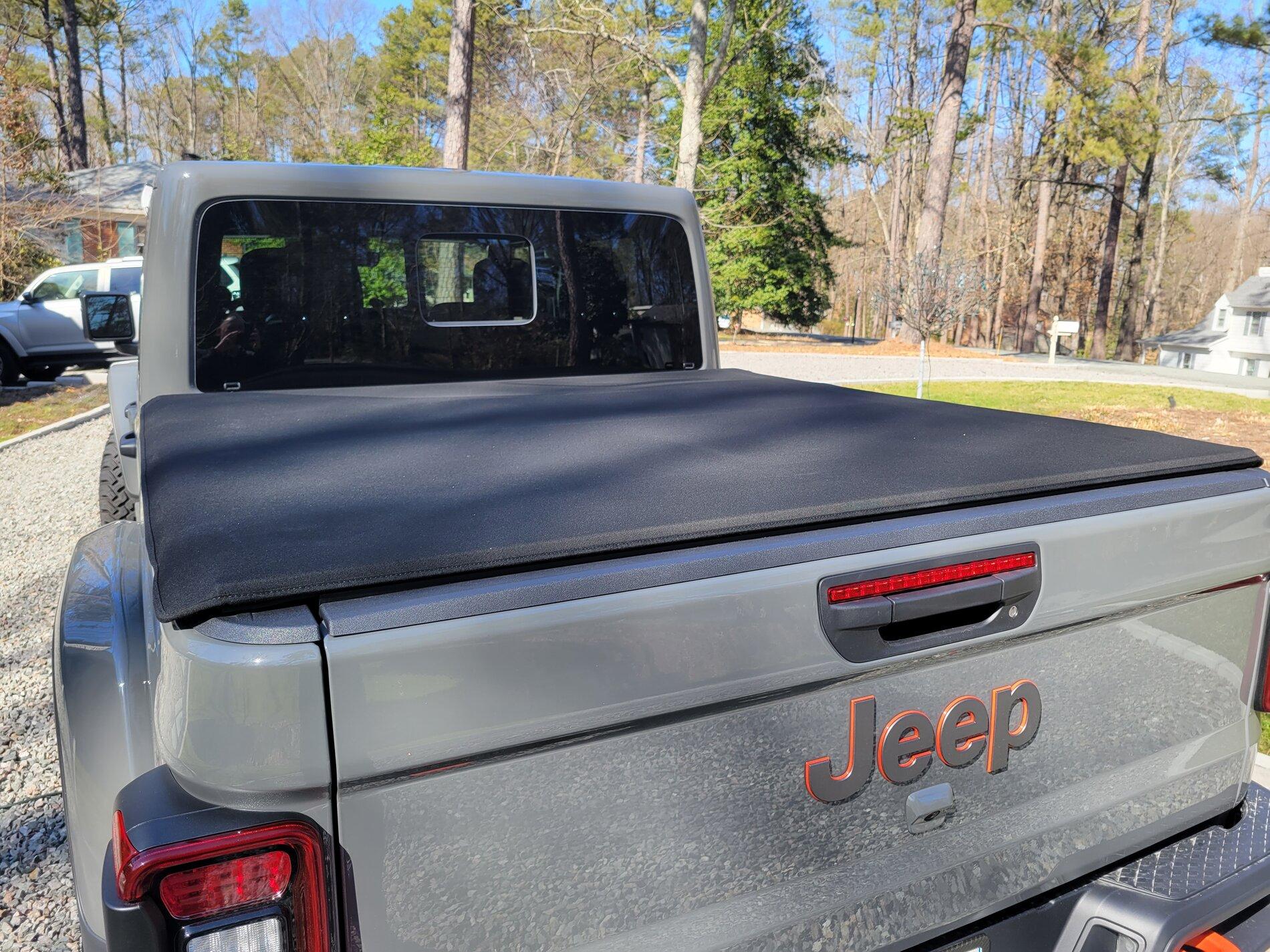 Jeep Gladiator OEM Tonneau Cover $500 20210306_140507