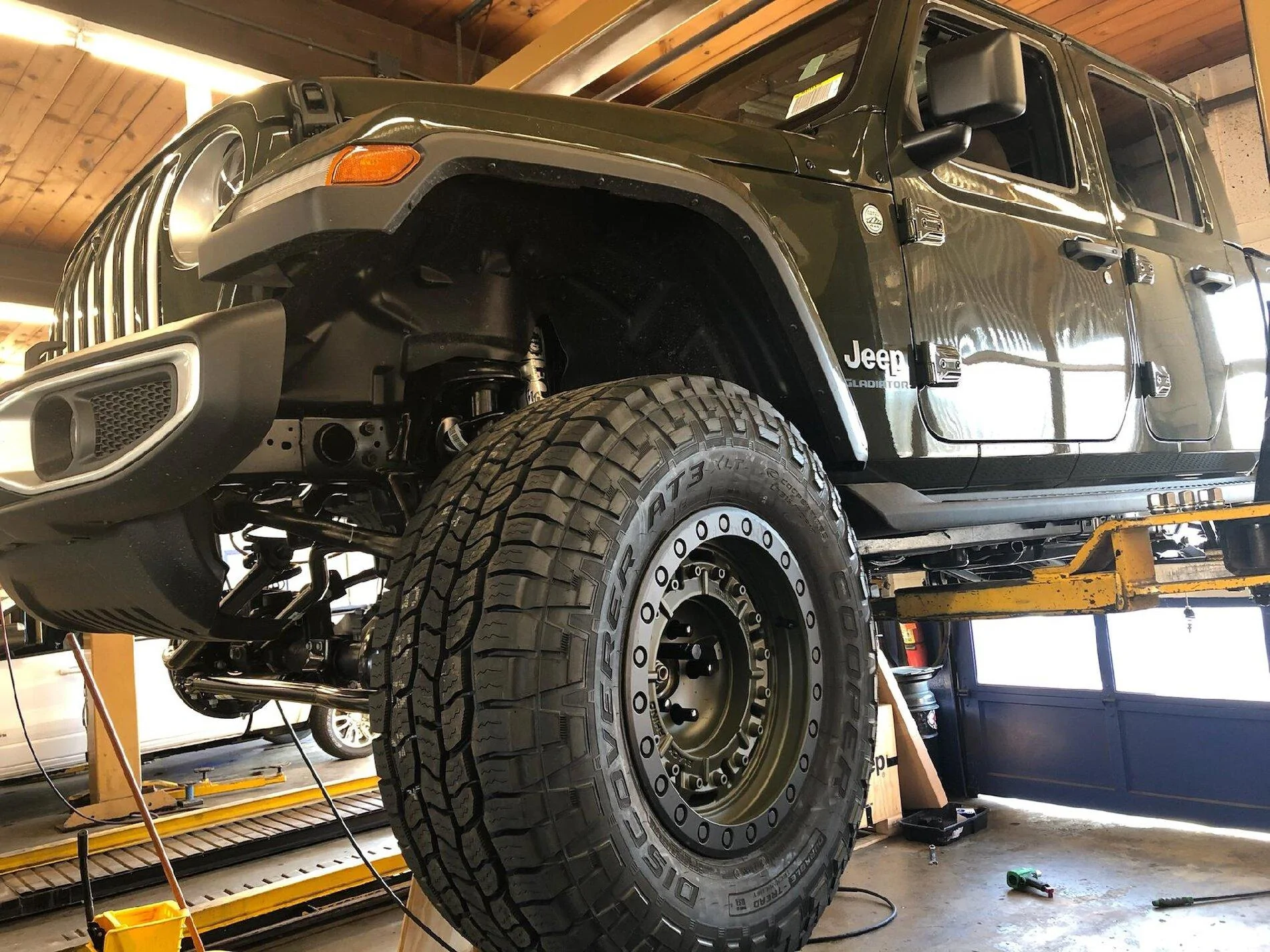 Jeep Gladiator SHOW ME YOUR WHEELS! Onliftwheels
