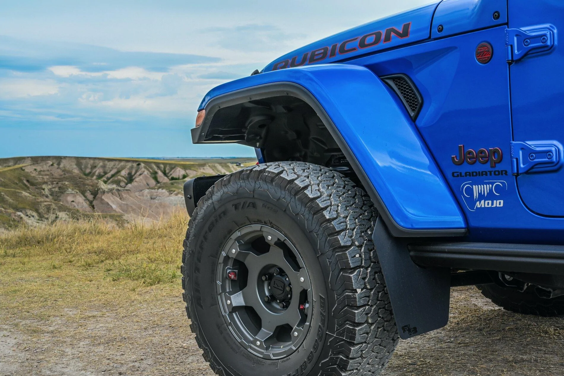 Jeep Gladiator RokBlockz Rubicon mud flaps with MOPAR Performance Rock Rails... DSC_2755