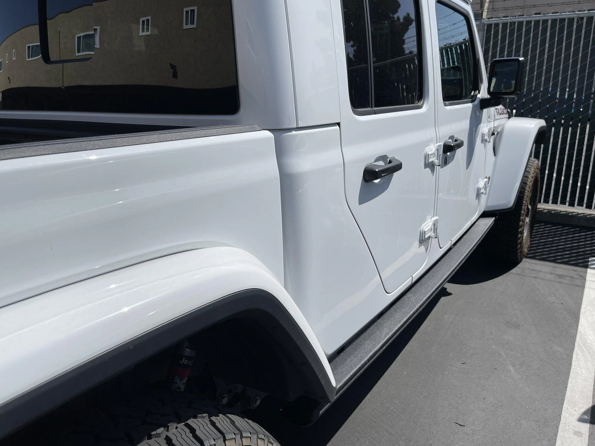 Jeep Gladiator Factory Rock Rails vs. Jeep Performance Rock Rails 7F1CFF60-D164-4992-85DA-9736F48CD526