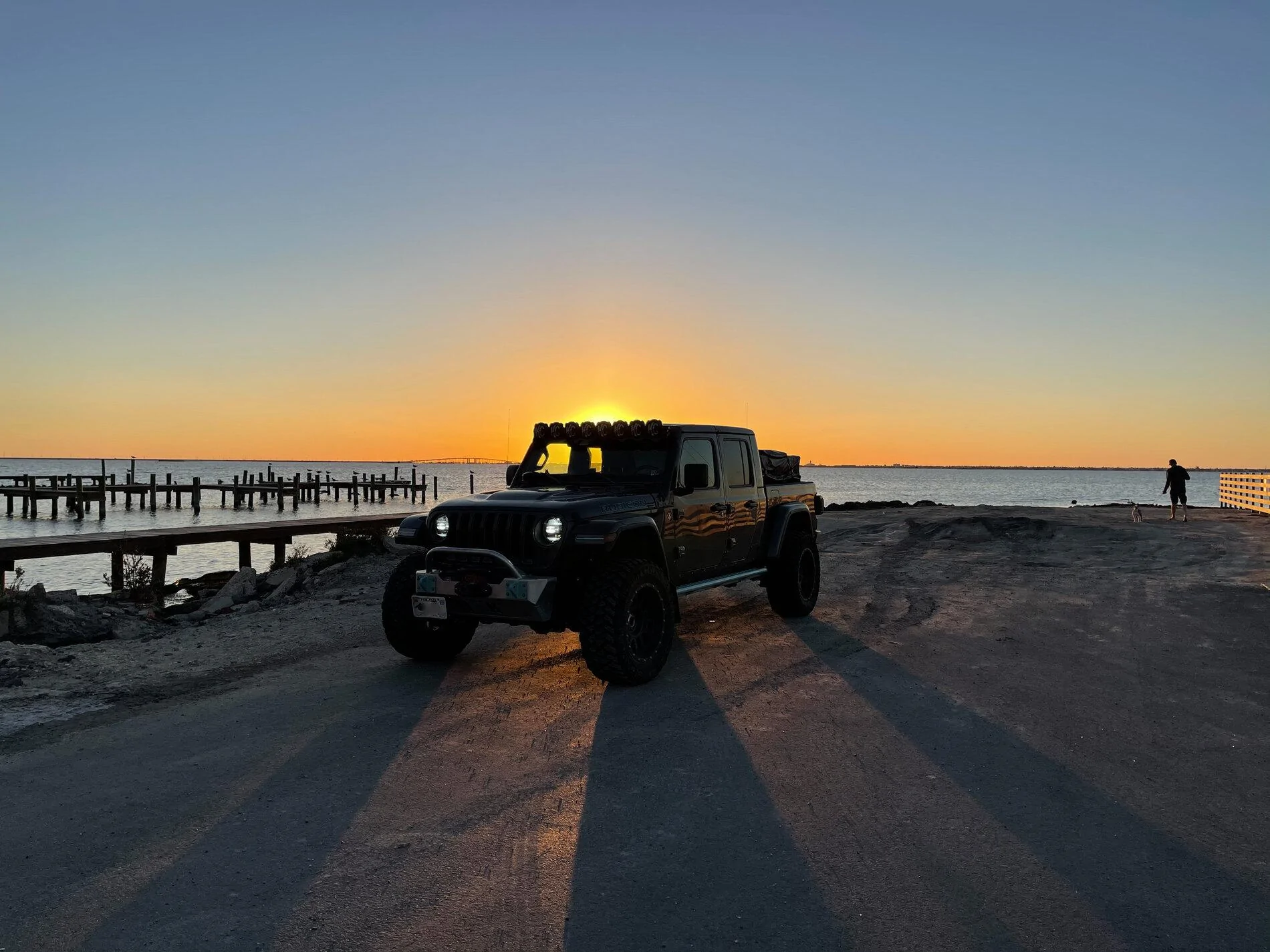 Jeep Gladiator Practical Truck for the Over Prepared Woman F1F102BE-607C-417C-B48A-34FF72EE2A0A