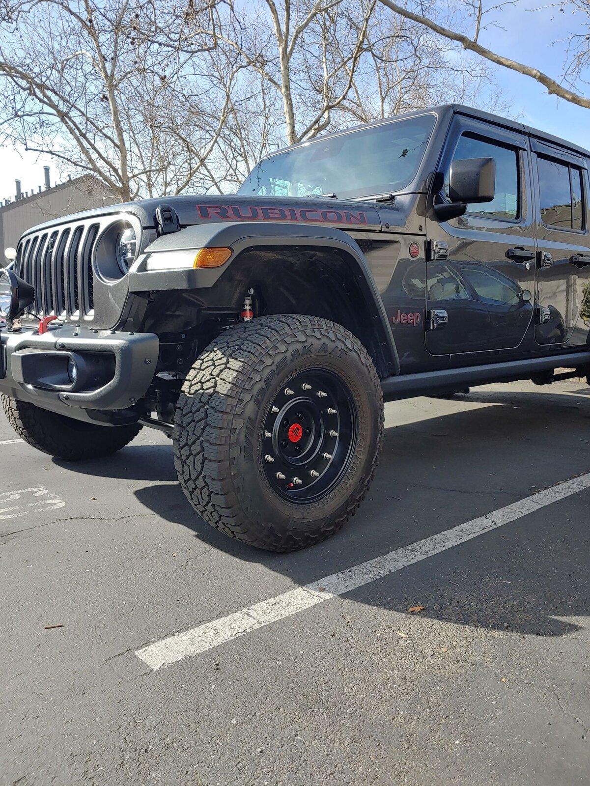 Jeep Gladiator Let’s see granite crystal jt’s with aftermarket wheels please galdiatormamoth