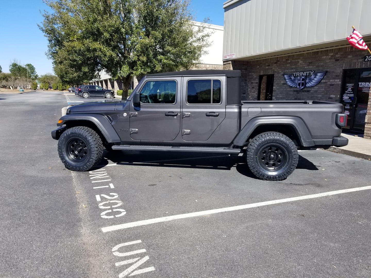 Jeep Gladiator Let’s see granite crystal jt’s with aftermarket wheels please Gladiator