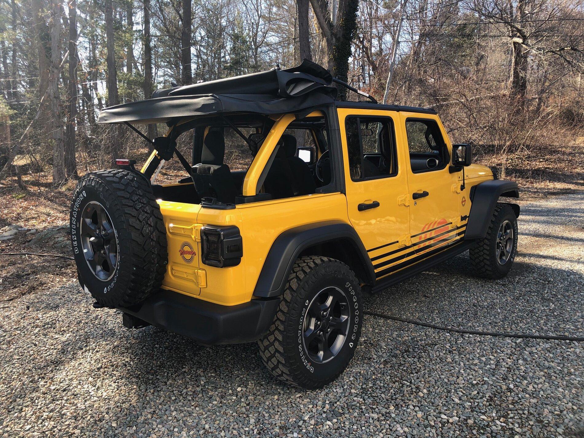 Jeep Islander 1.jpg