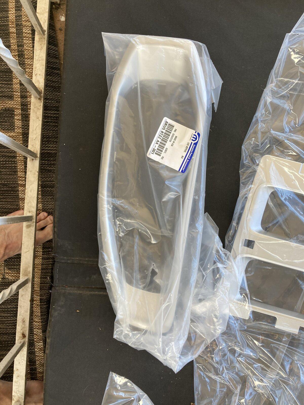 Jeep Gladiator Jeep gladiator grille and bumper trim F4583C6F-1186-4BAE-8BB7-40FC7C6B93BA