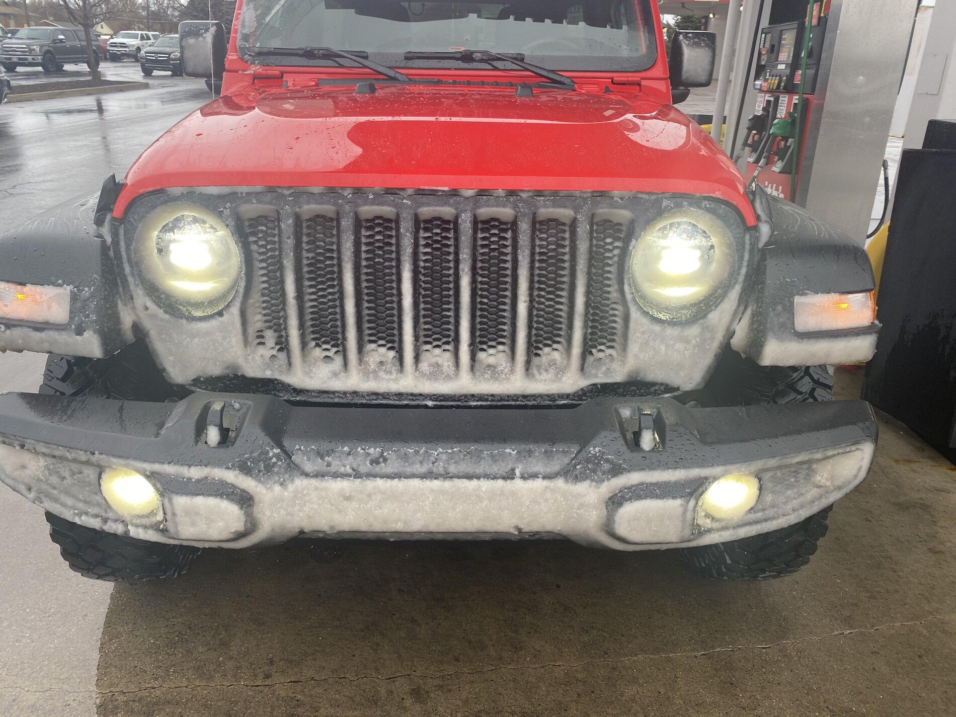 Jeep Gladiator LED Headlights are dangerous in snow/ice storm tempImagelCc9NY