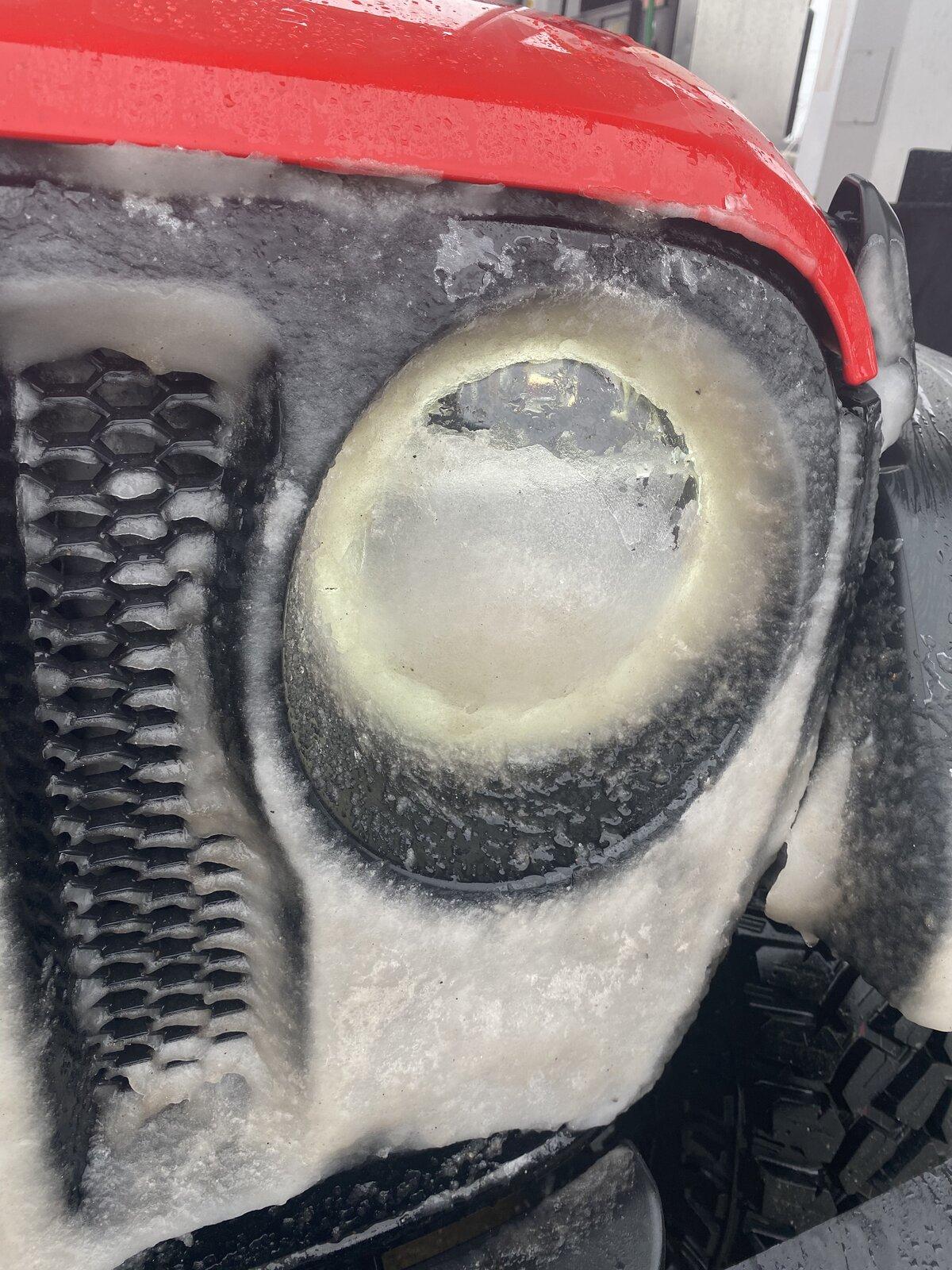 Jeep Gladiator LED Headlights are dangerous in snow/ice storm tempImageb0QGtM