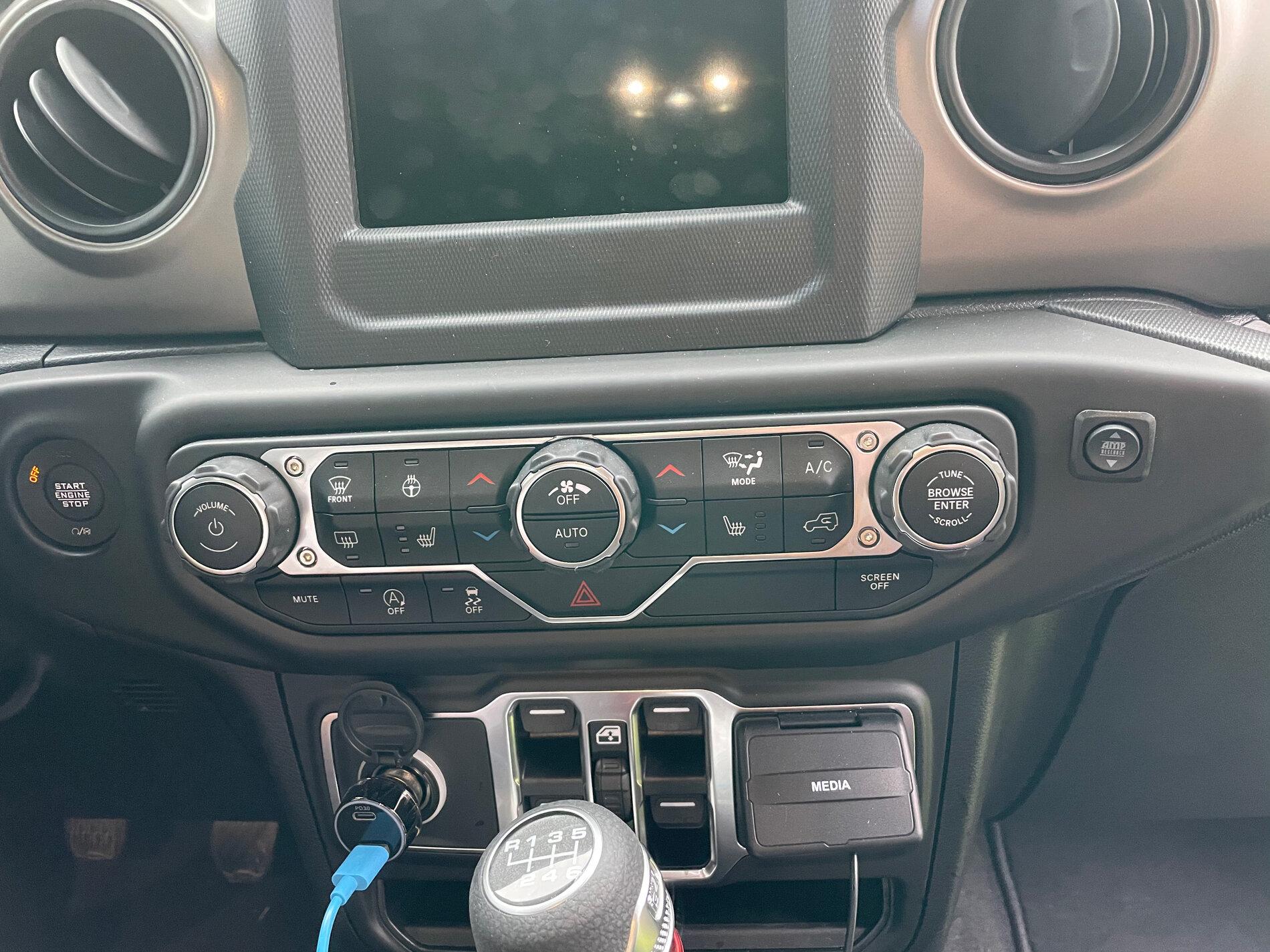 Jeep Gladiator Amp powerstep xl - manual switch install location? AmpSwitchFar