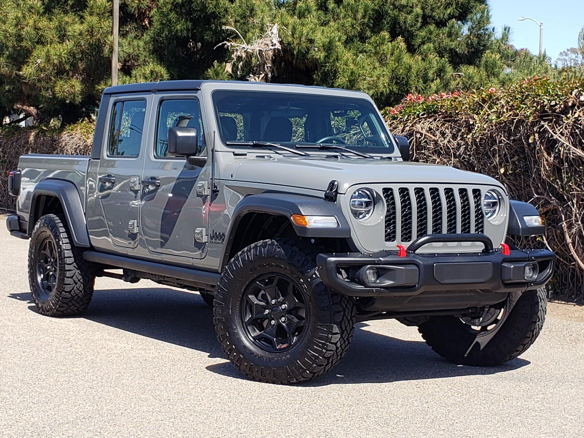 Jeep Gladiator 2020 Gladiator Sting Gray 6spd SoCal E9E78407-B06D-494B-8F60-0C34F002154E