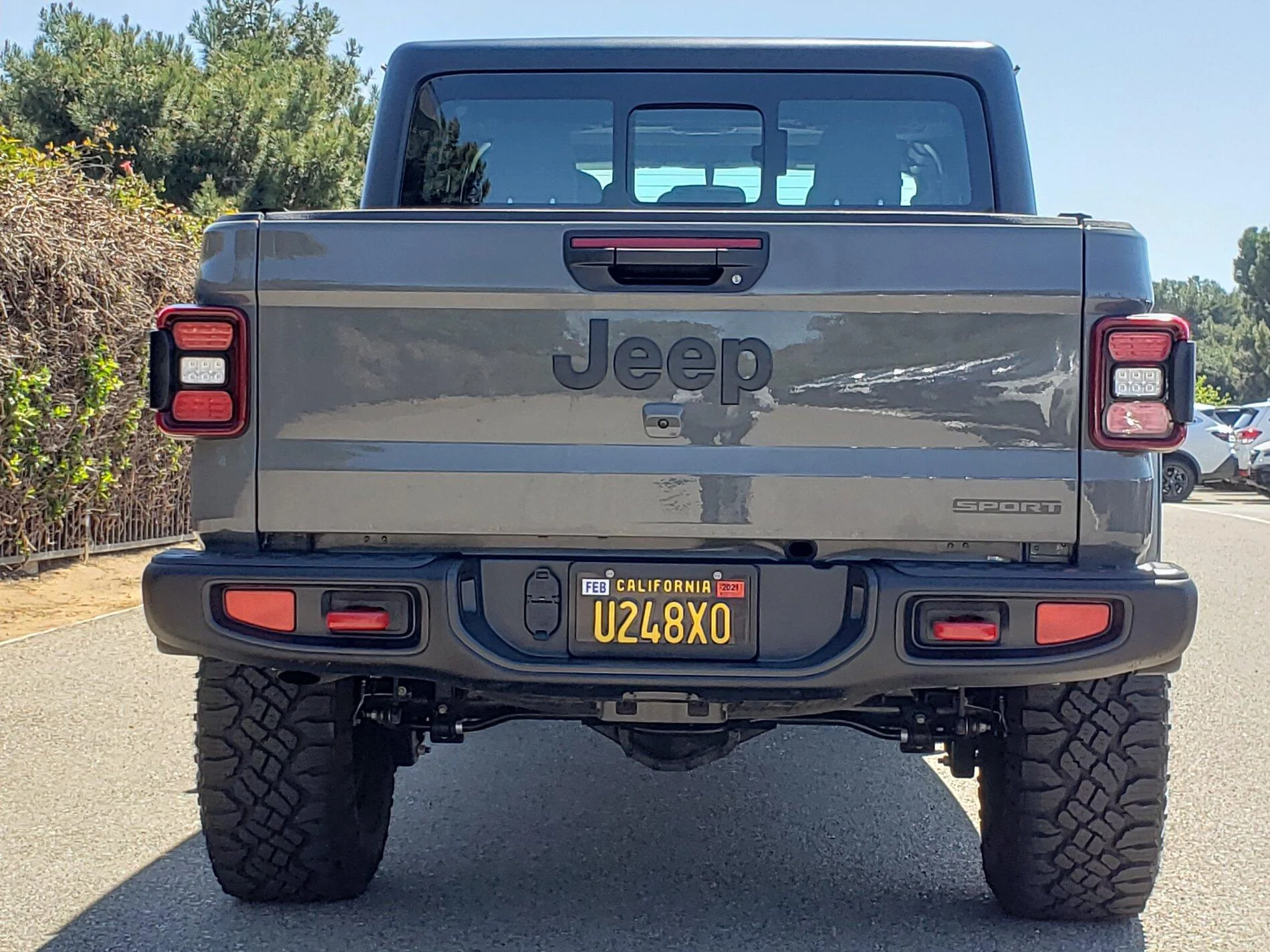Jeep Gladiator 2020 Gladiator Sting Gray 6spd SoCal 3B00CEEA-21F2-4D6C-B49E-CC9668668E6D