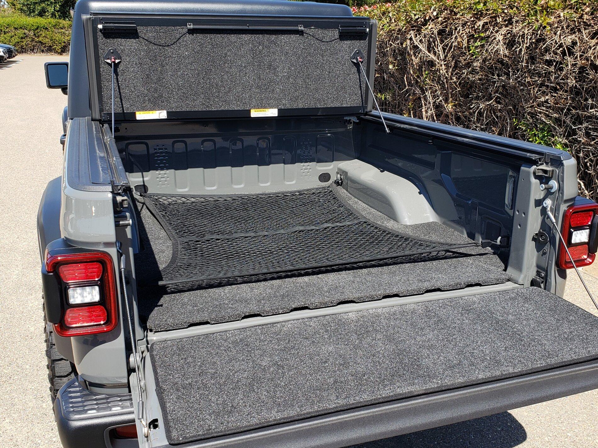 Jeep Gladiator 2020 Gladiator Sting Gray 6spd SoCal 9FD83E43-445E-4E63-AACD-973F2192BB3E
