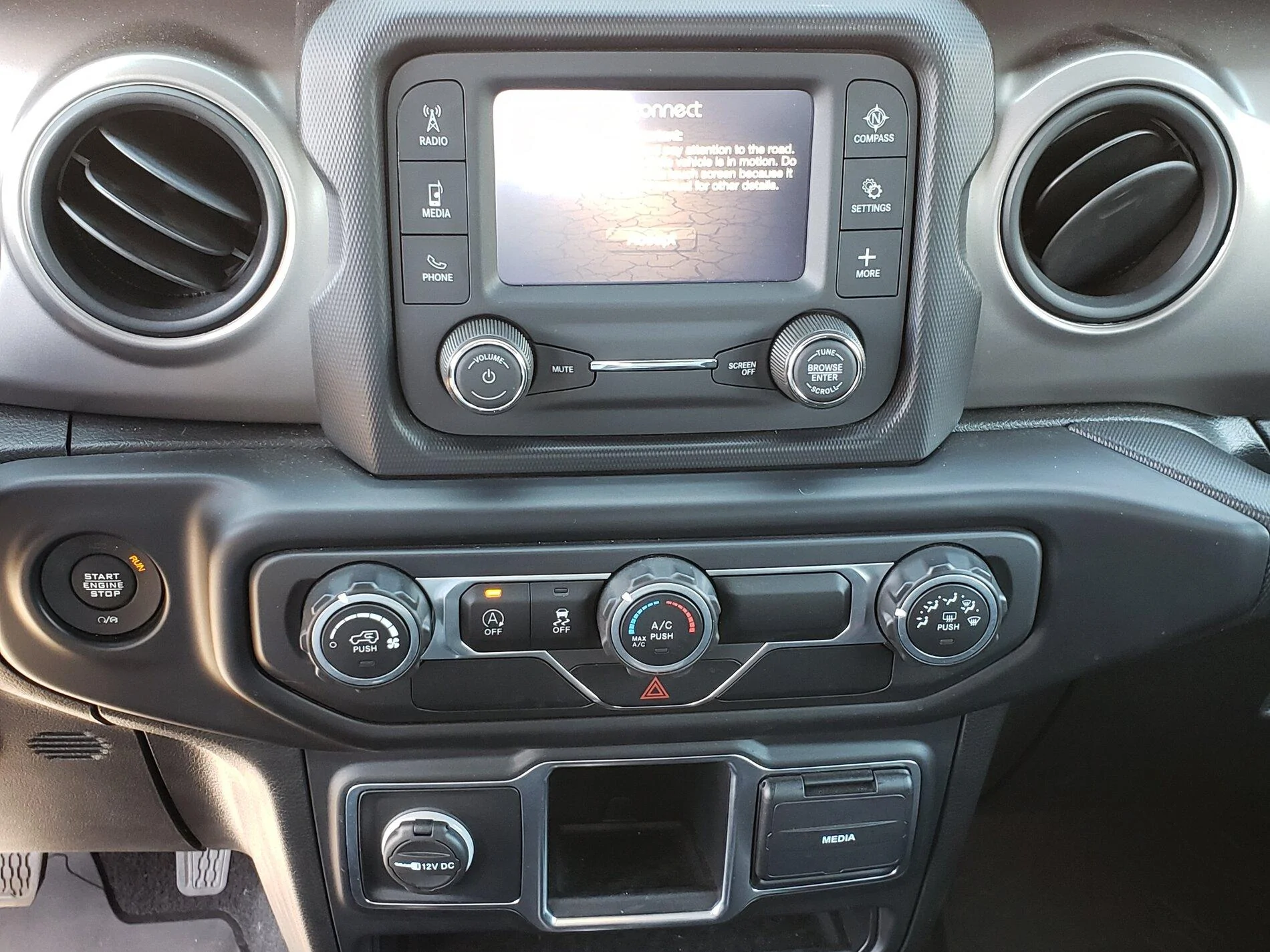 Jeep Gladiator 2020 Gladiator Sting Gray 6spd SoCal 92C7C949-4744-44ED-BFC3-A4C5F32BCB50