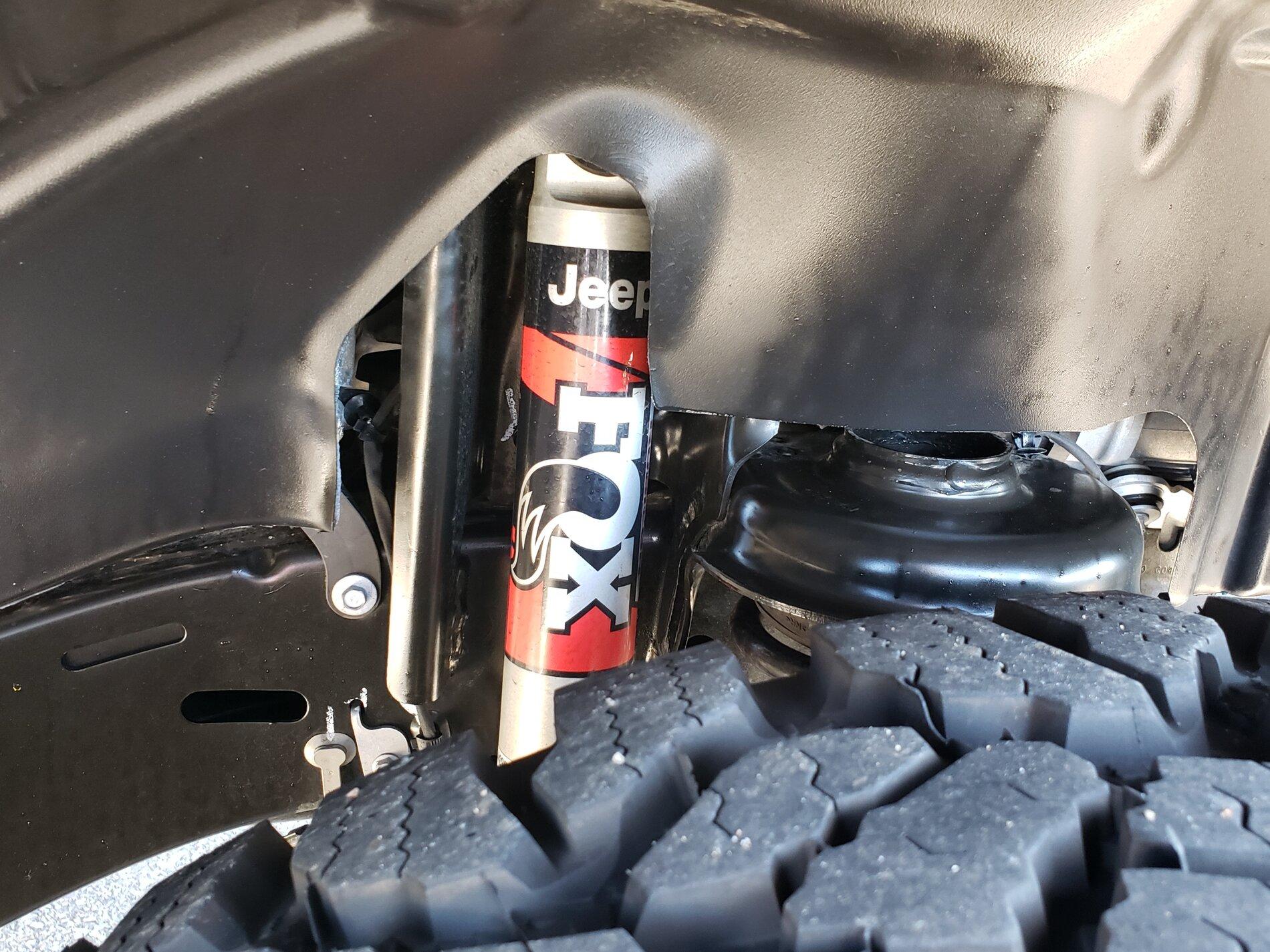Jeep Gladiator 2020 Gladiator Sting Gray 6spd SoCal E1CF1705-8668-41BB-9C65-D8CBE6834615