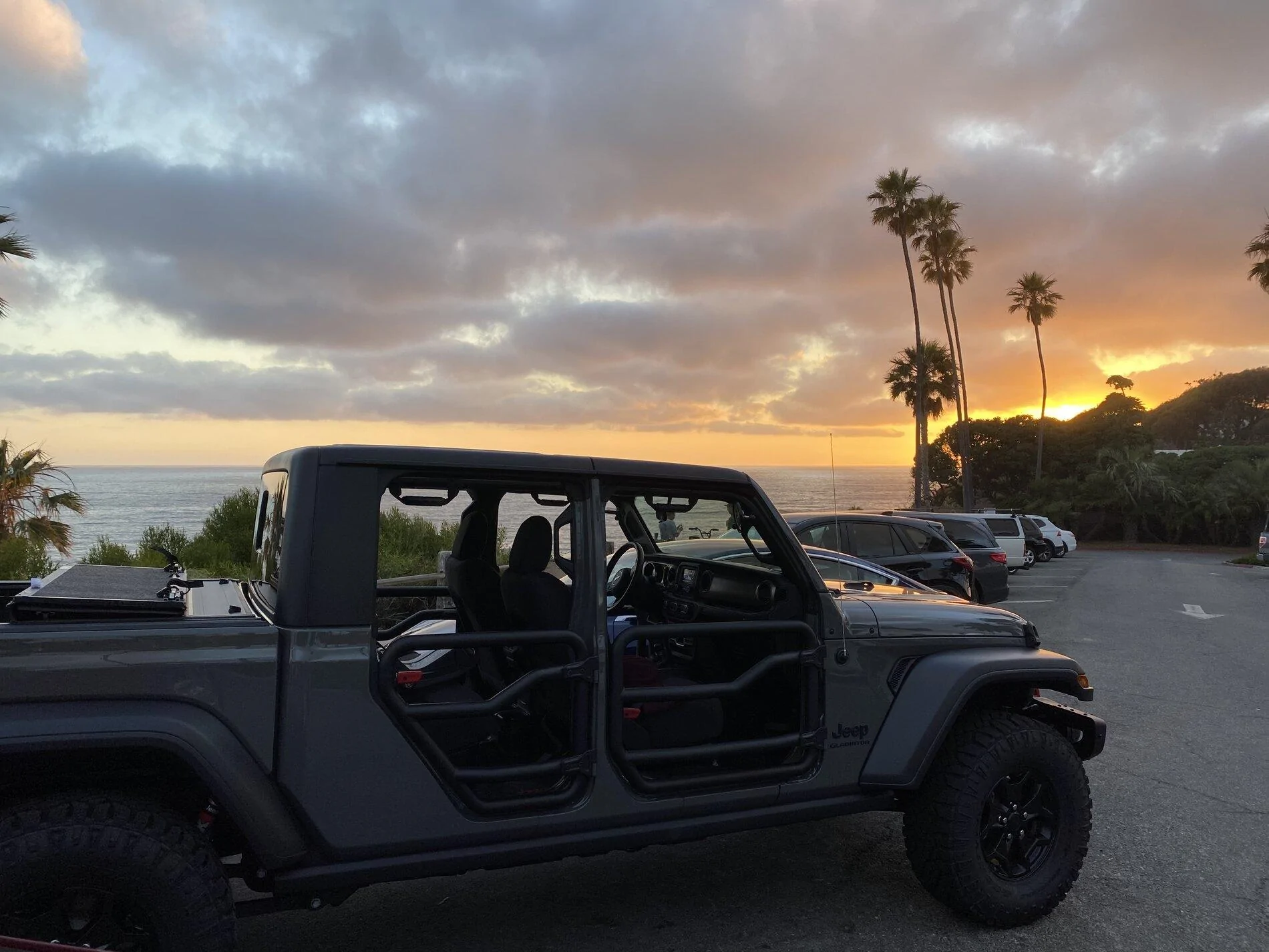 Jeep Gladiator 2020 Gladiator Sting Gray 6spd SoCal A88C9E61-959B-4010-A552-470F8861211D