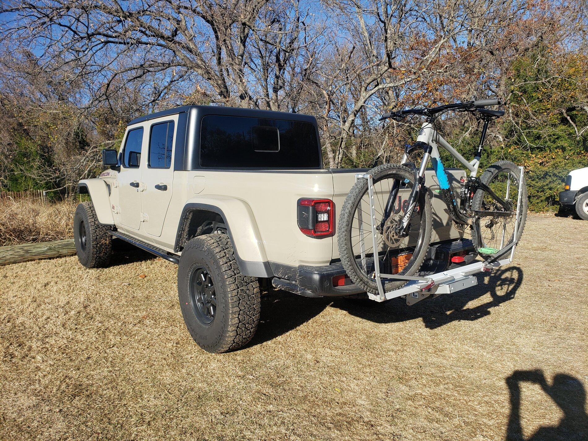 Jeep Gladiator 1up Bike Rack Fitment Pics 20201207_094019-
