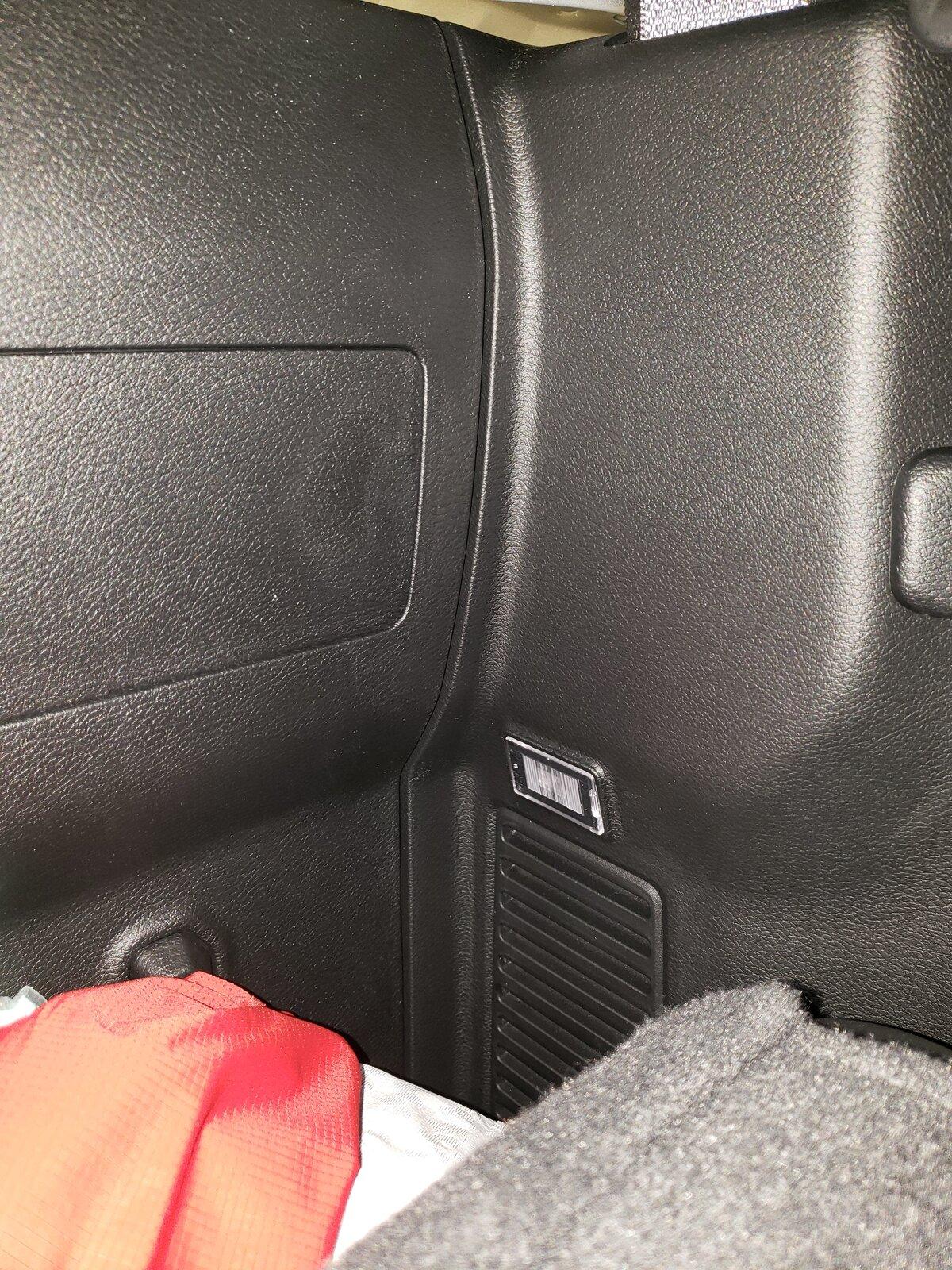 Jeep Gladiator Any idea what this light is behind the rear seats? Light on pillar behind seat