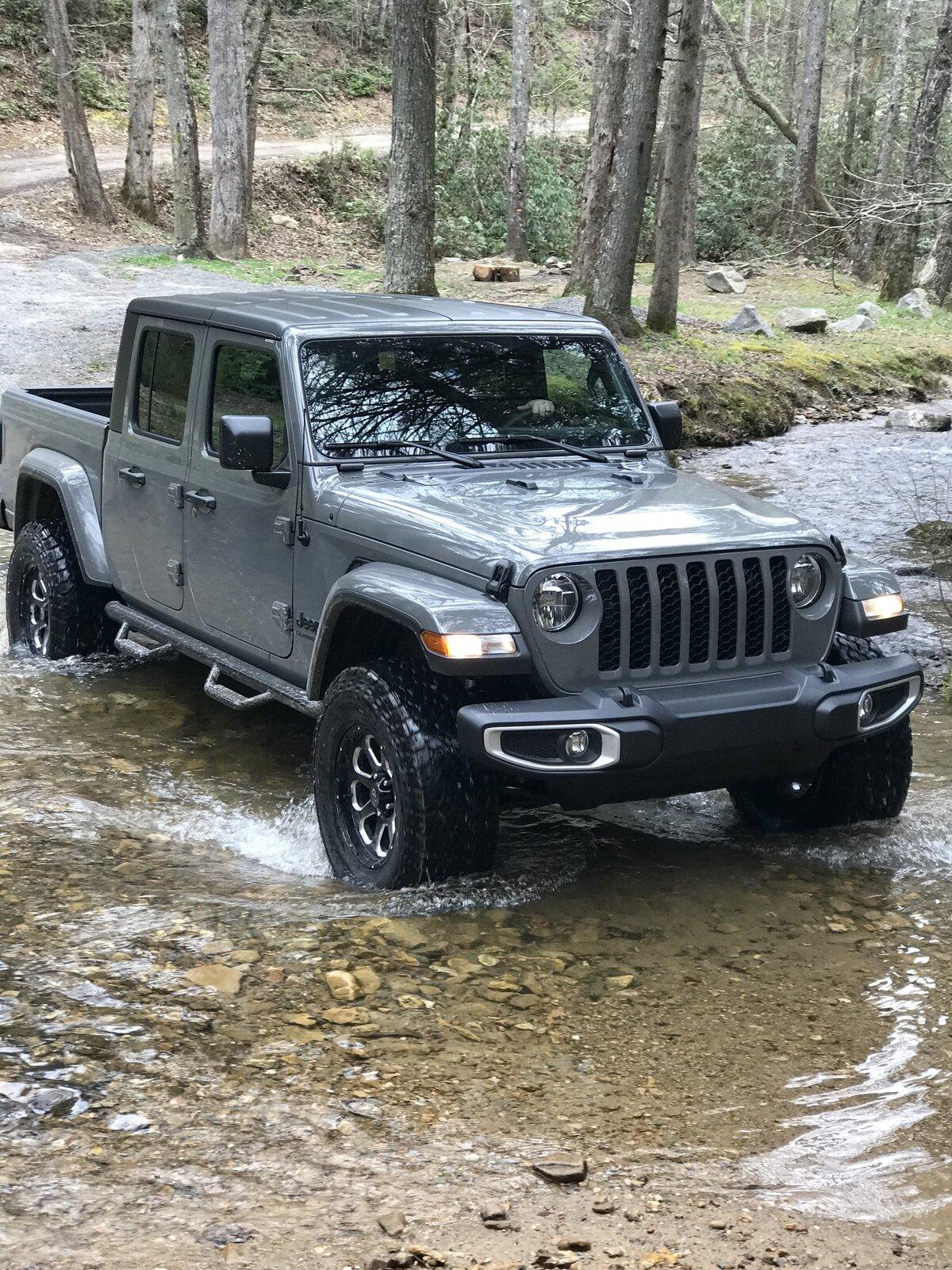 Jeep Gladiator Gladiators on Mopar 2" Lift Kit 0414BA71-1743-4EEB-9F59-8B27D6B06CA4