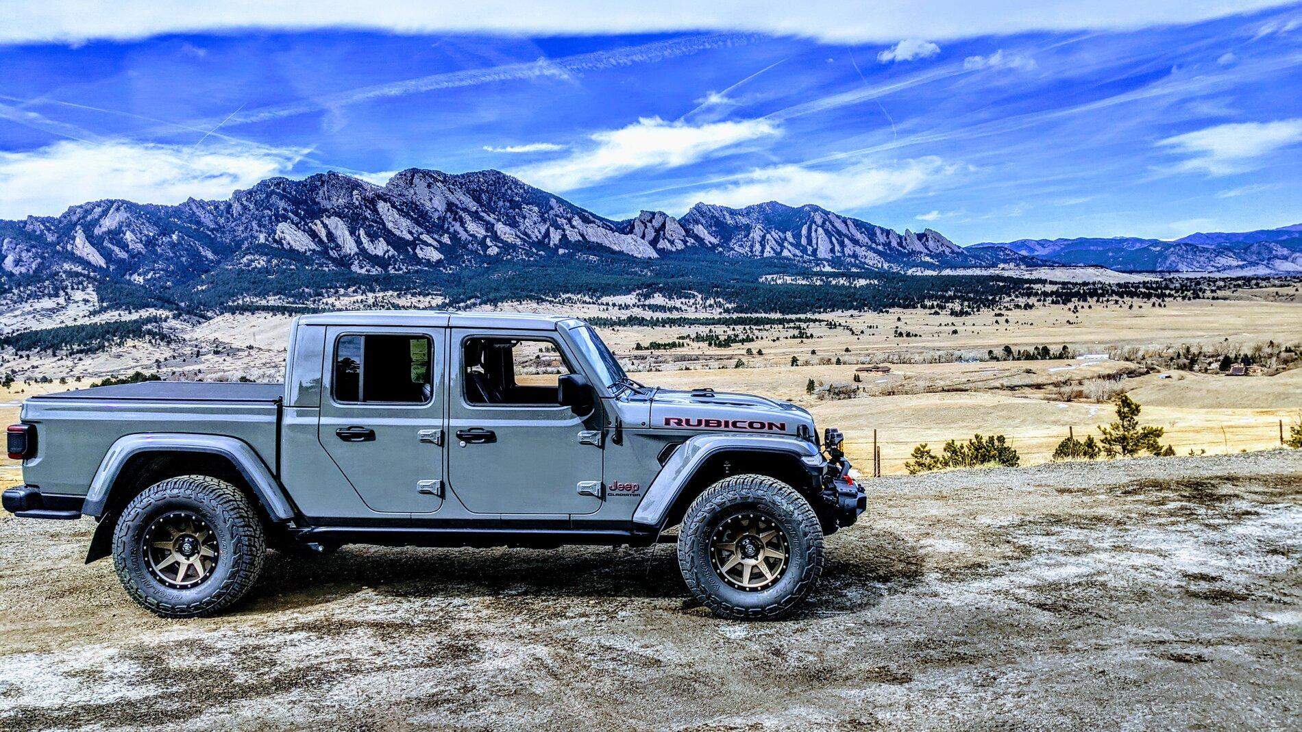 Jeep Gladiator Gladiator Glamour Shots PXL_20210307_183931952~2