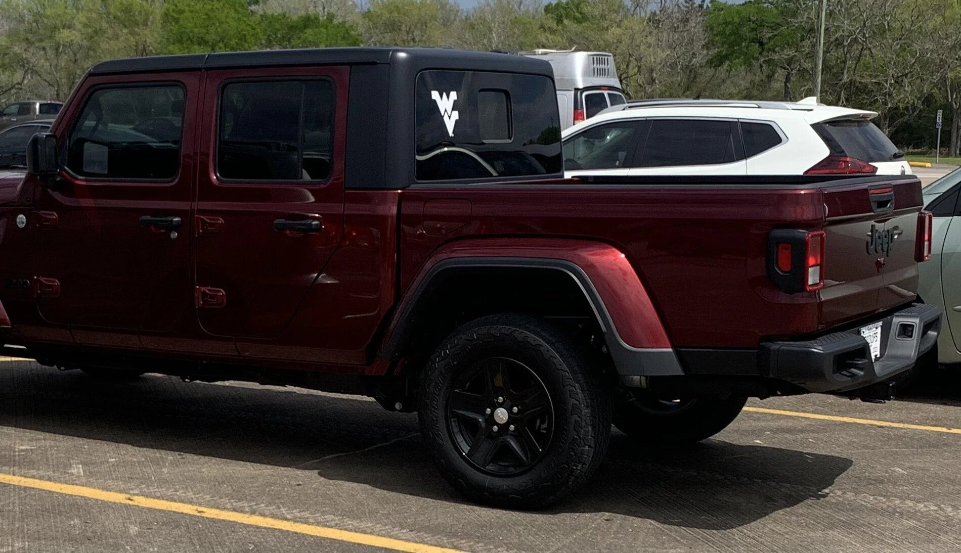 Jeep Gladiator Has anyone seen a MAXTow Package S model in person ? 374676FF-ACA1-4485-B2EF-E14ADA05E023