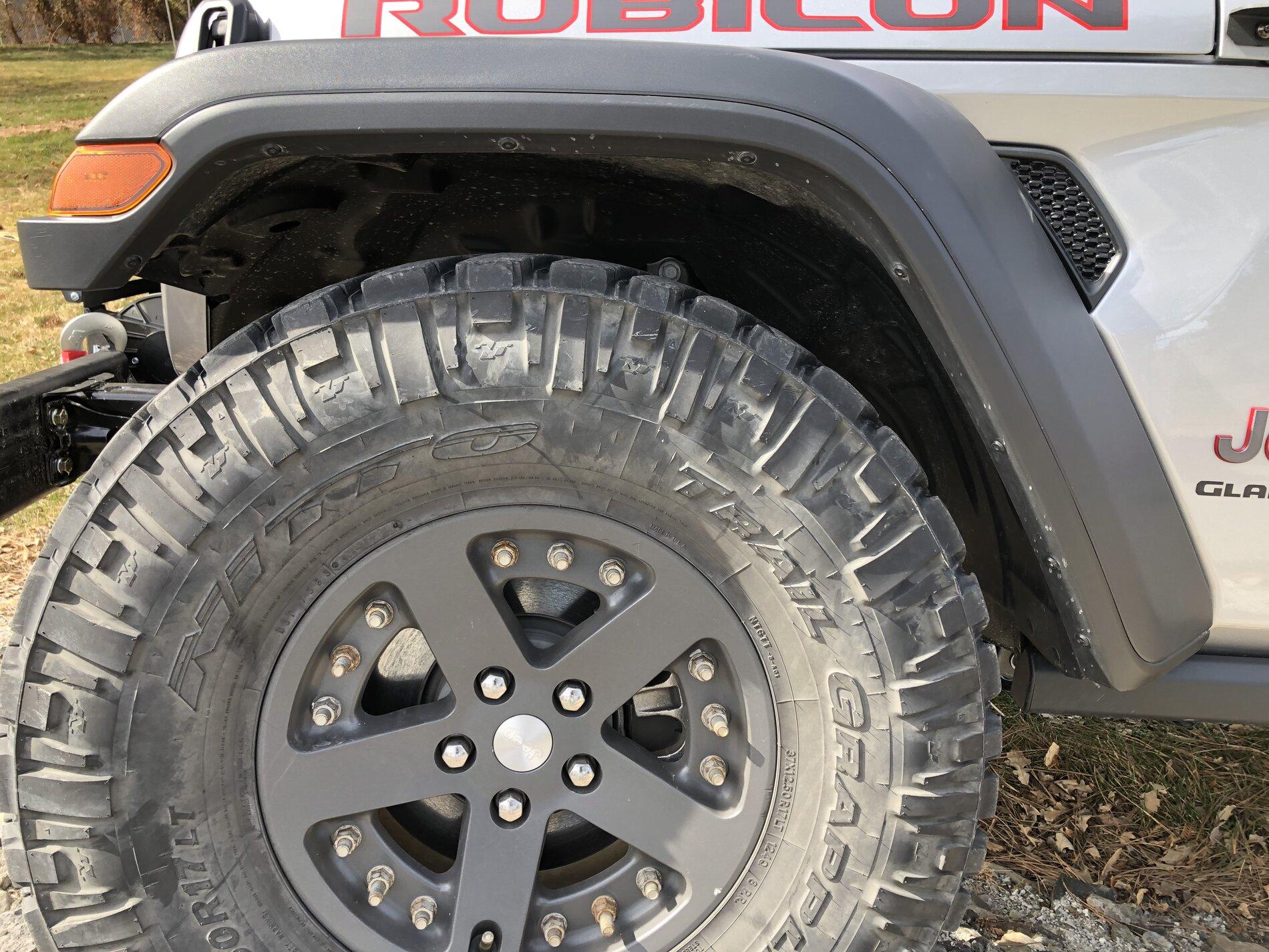 Jeep Gladiator Gladiators on Mopar 2" Lift Kit 2D640B2E-6C6F-46D8-9985-B4ADFC7E06FB