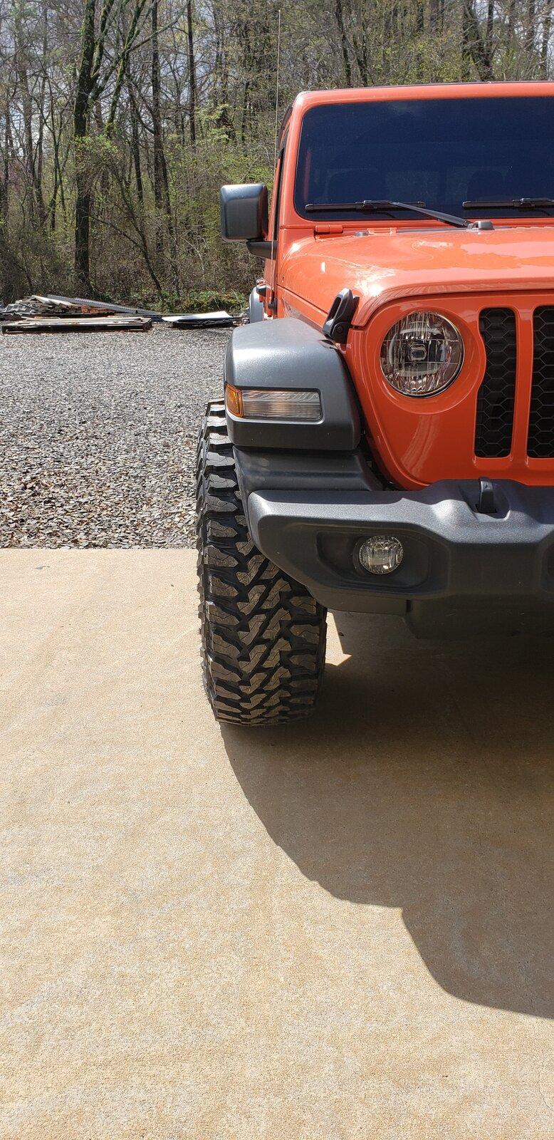 Jeep Gladiator Small lift and 37's coming soon? 20210323_113739