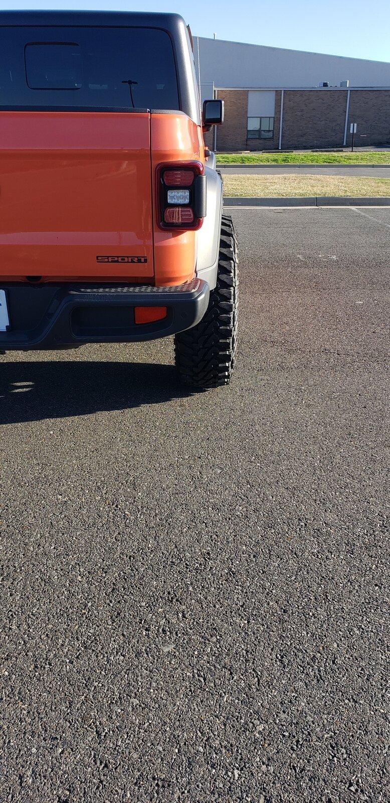 Jeep Gladiator Small lift and 37's coming soon? 20210323_180701