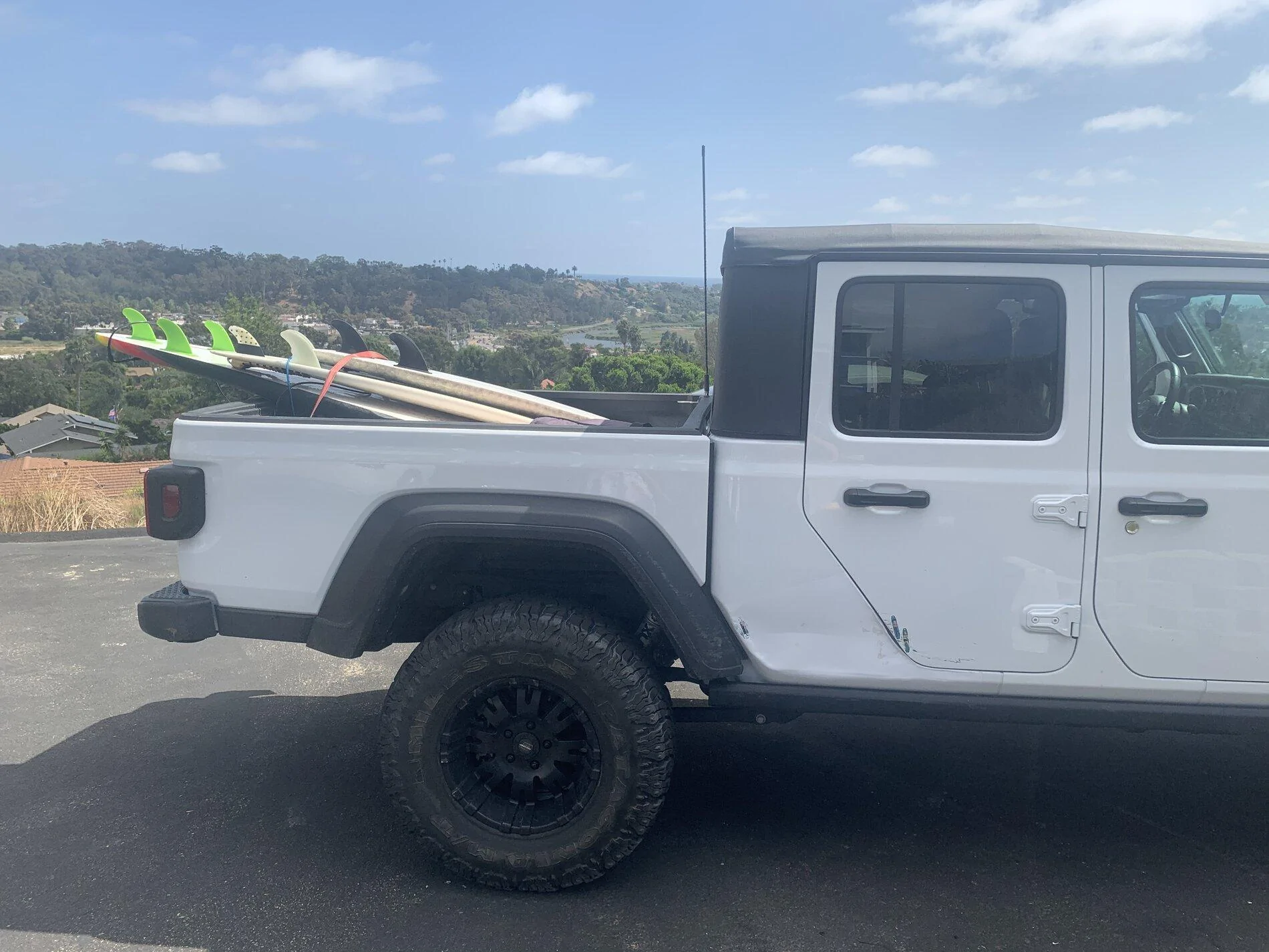 Jeep Gladiator Gladiator Glamour Shots 688D9217-B16D-4389-AC52-F8DB96EDD670