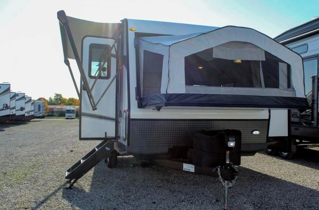 Jeep Gladiator So, what is everybody towing? Shamrock Front