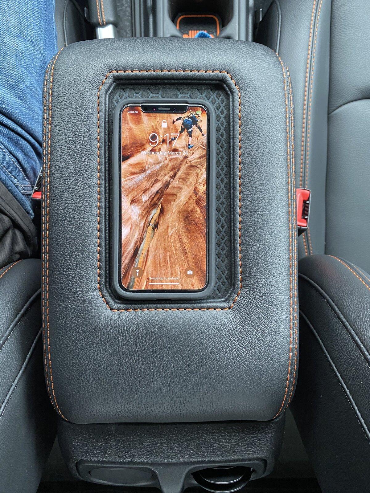 Jeep Gladiator Upgraded Center Console - Phone Charging IMG_0023