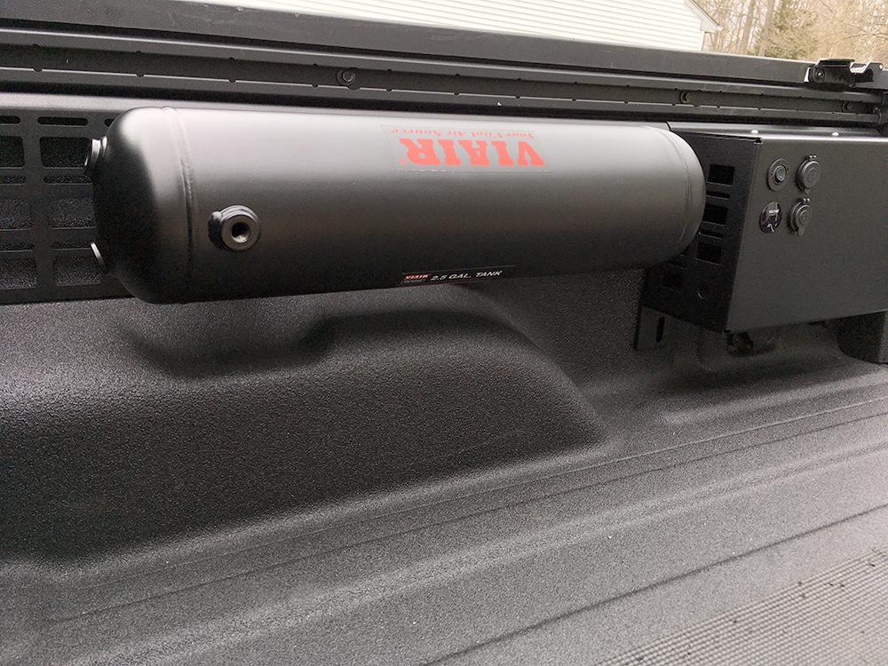 Jeep Gladiator 813 Fabrication & Design - Full Bed MOLLE / Air Compressor Setup Overview shorty-02