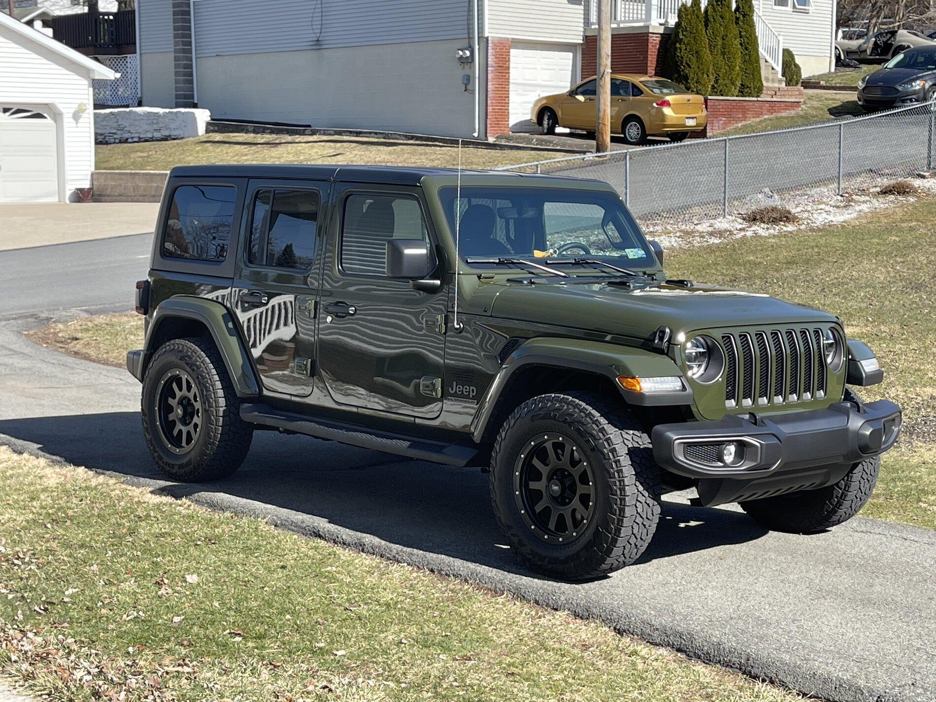 Jeep Gladiator Factory Half Doors Install Video for Jeep Gladiator D61B6FB6-122D-4E23-8C74-E2C82D833AD7