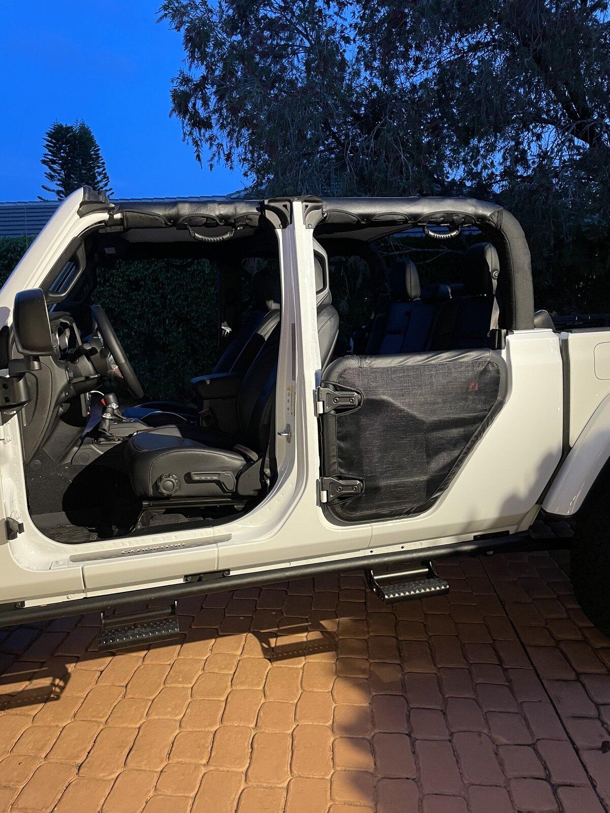 Jeep Gladiator Installed Dirty Dog roll bar pads today BC60F2AB-7427-40AA-8750-0C8806A835AA