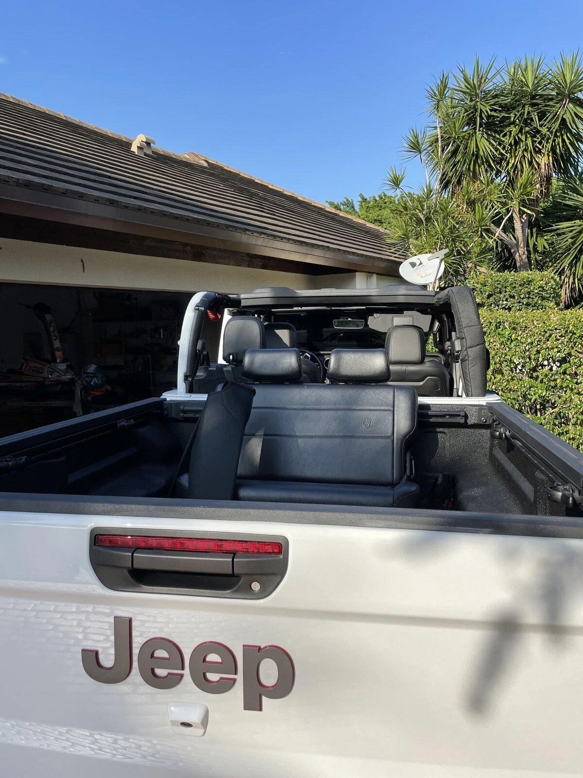 Jeep Gladiator Installed Dirty Dog roll bar pads today A5C6D192-595C-48DE-8171-14AE5EE45D98