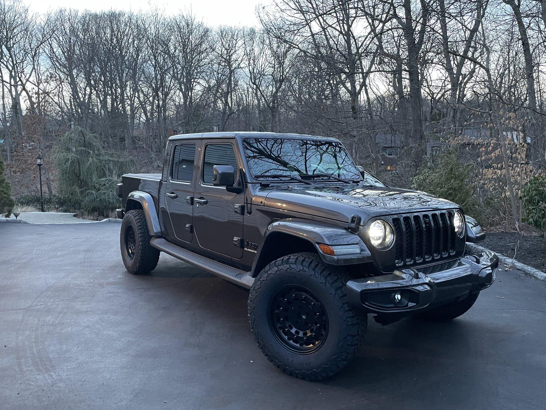 Jeep Gladiator GRANITE CRYSTAL JT Gladiator Club 94AC0F6F-E06B-4BC1-9D77-7340EDC4F970