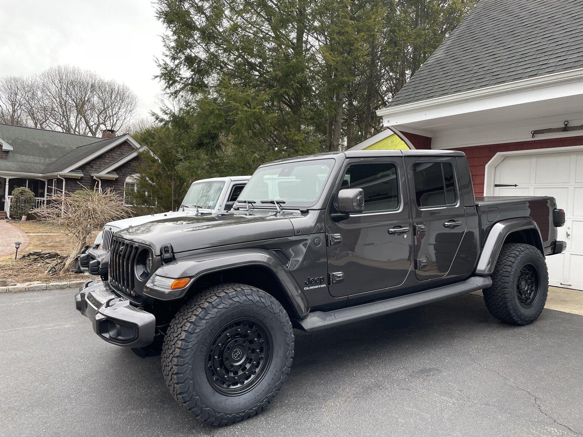 Jeep Gladiator GRANITE CRYSTAL JT Gladiator Club 3FF513D9-CFA6-4B41-8AE7-0D3991FB804D