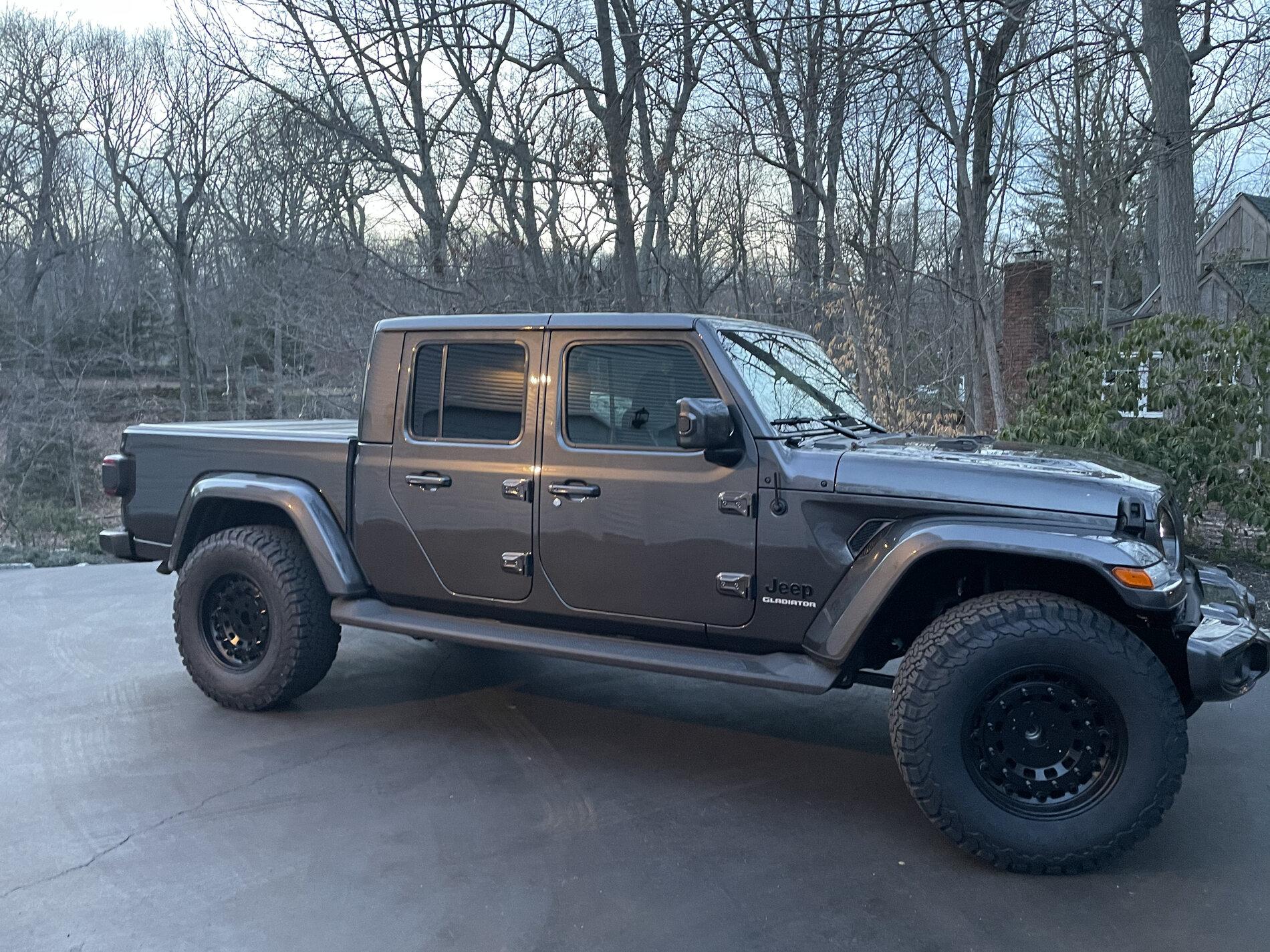 Jeep Gladiator GRANITE CRYSTAL JT Gladiator Club 117E7495-20CE-48DE-8CAD-AED17818B5FE