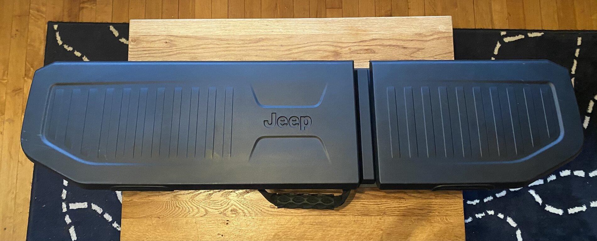 Jeep Gladiator FS Mopar Lockable Underseat Storage Bin $500 DA295FA7-5178-4052-850E-3B76DD1B4F04