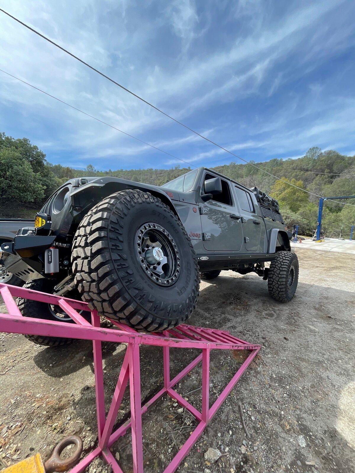 Jeep Gladiator Anyone running the Fox 3.0’s? JT 2