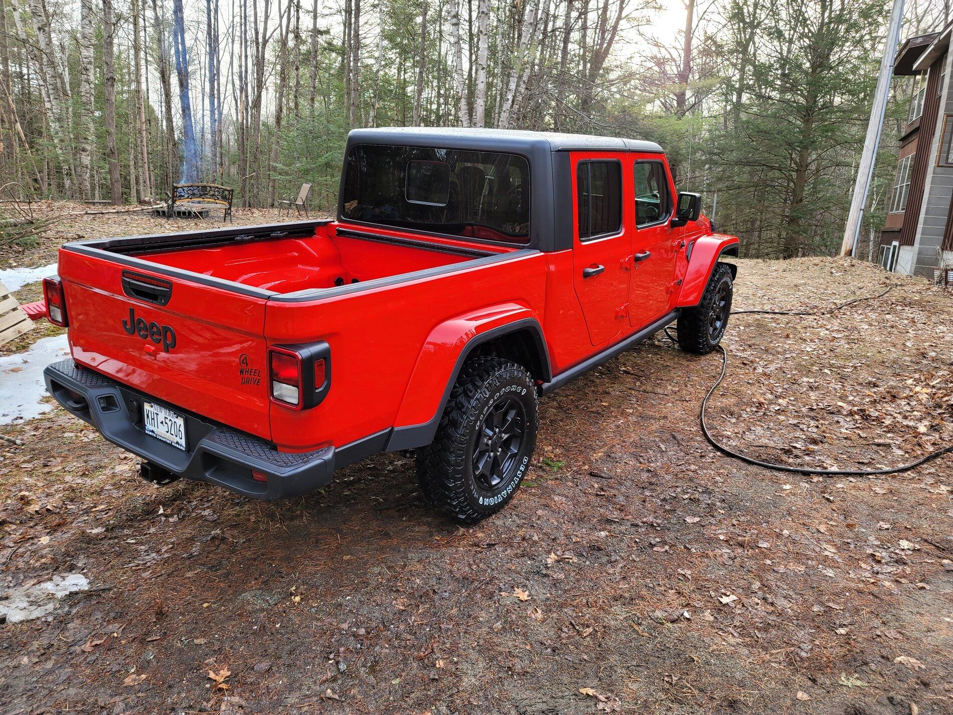 Jeep Gladiator The life of Wilbur! 20210325_175738