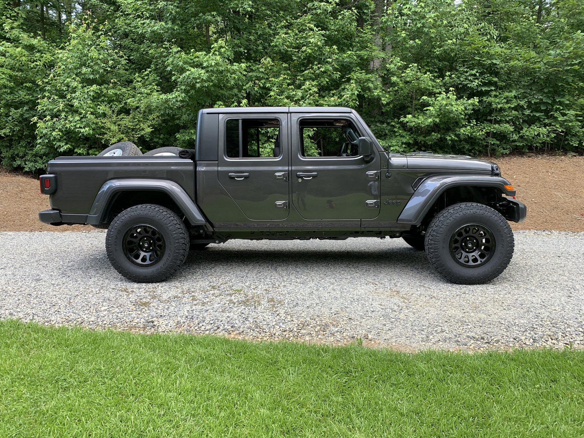 Jeep Gladiator Meat make potatoes look small? 9D1A053D-ABD4-4A20-84E5-87005E209AF5