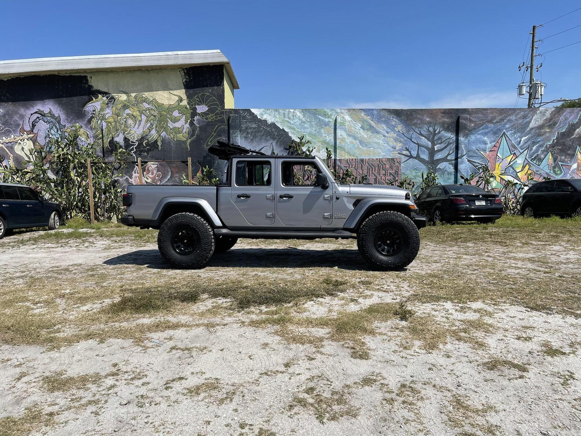 Jeep Gladiator What did you do TO your Gladiator today? [ADMIN WARNING: NO POLITICS, NO GUN TALK] LEbrsVS