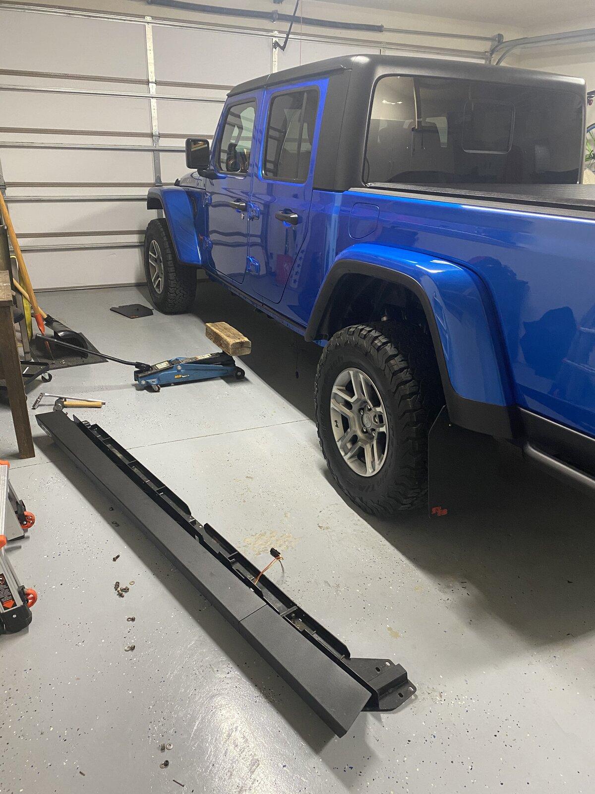 Jeep Gladiator Iowa Hydro-Blue Rubicon 6E7CA05F-050F-4303-8360-E5894E181065