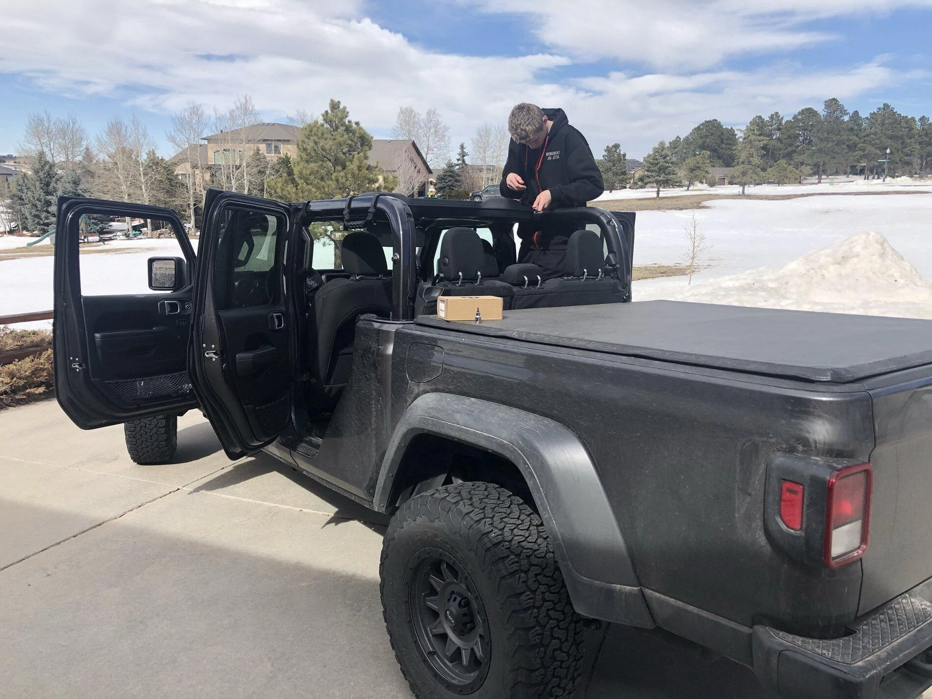 Jeep Gladiator GRANITE CRYSTAL JT Gladiator Club 6040fed9-80c4-41e8-98a9-f3795203249c
