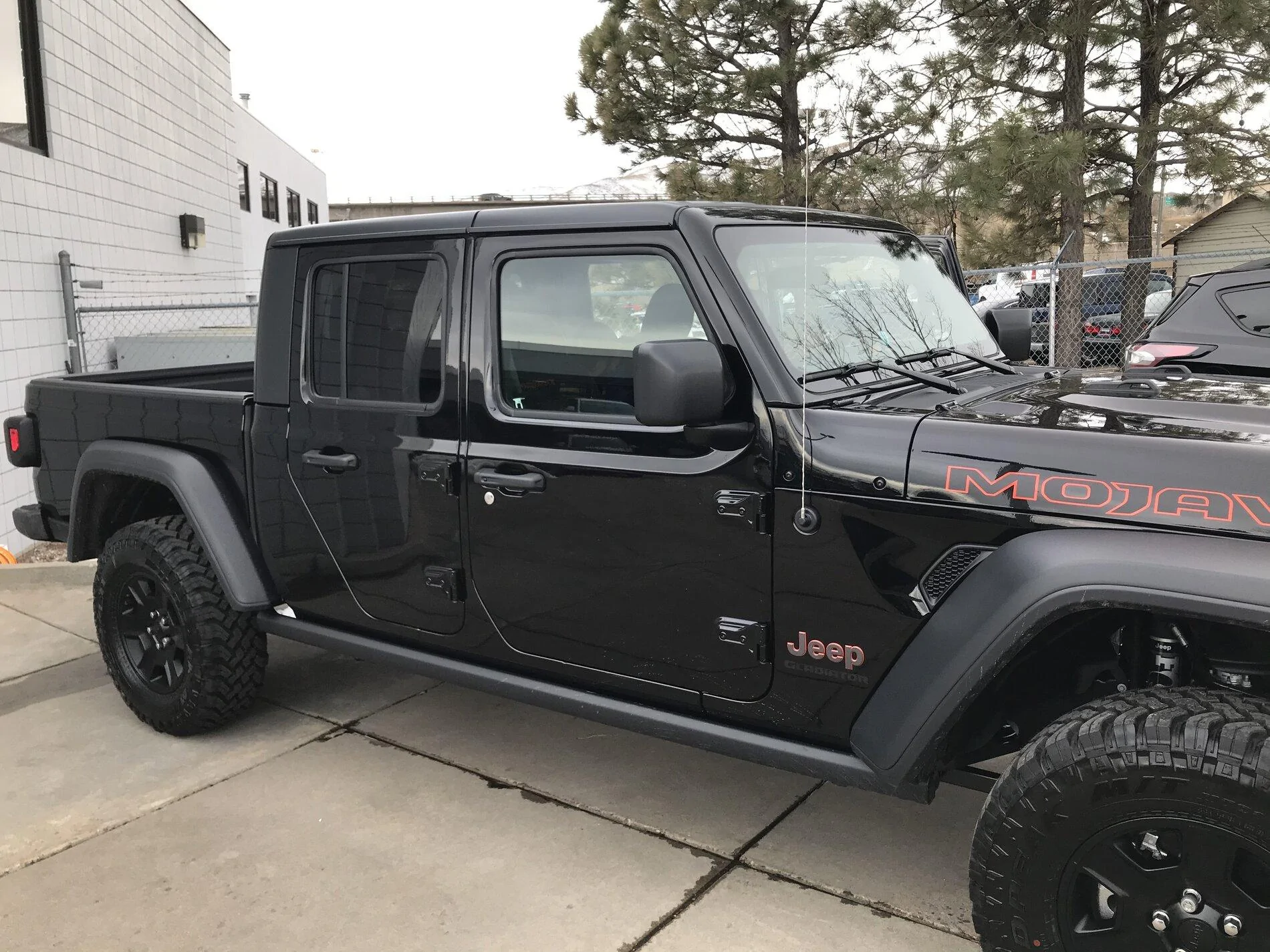 Jeep Gladiator MOJAVE Edition Gladiator JT Club B2F0E4B4-0330-4F55-B8D8-84C3FF8E99B9