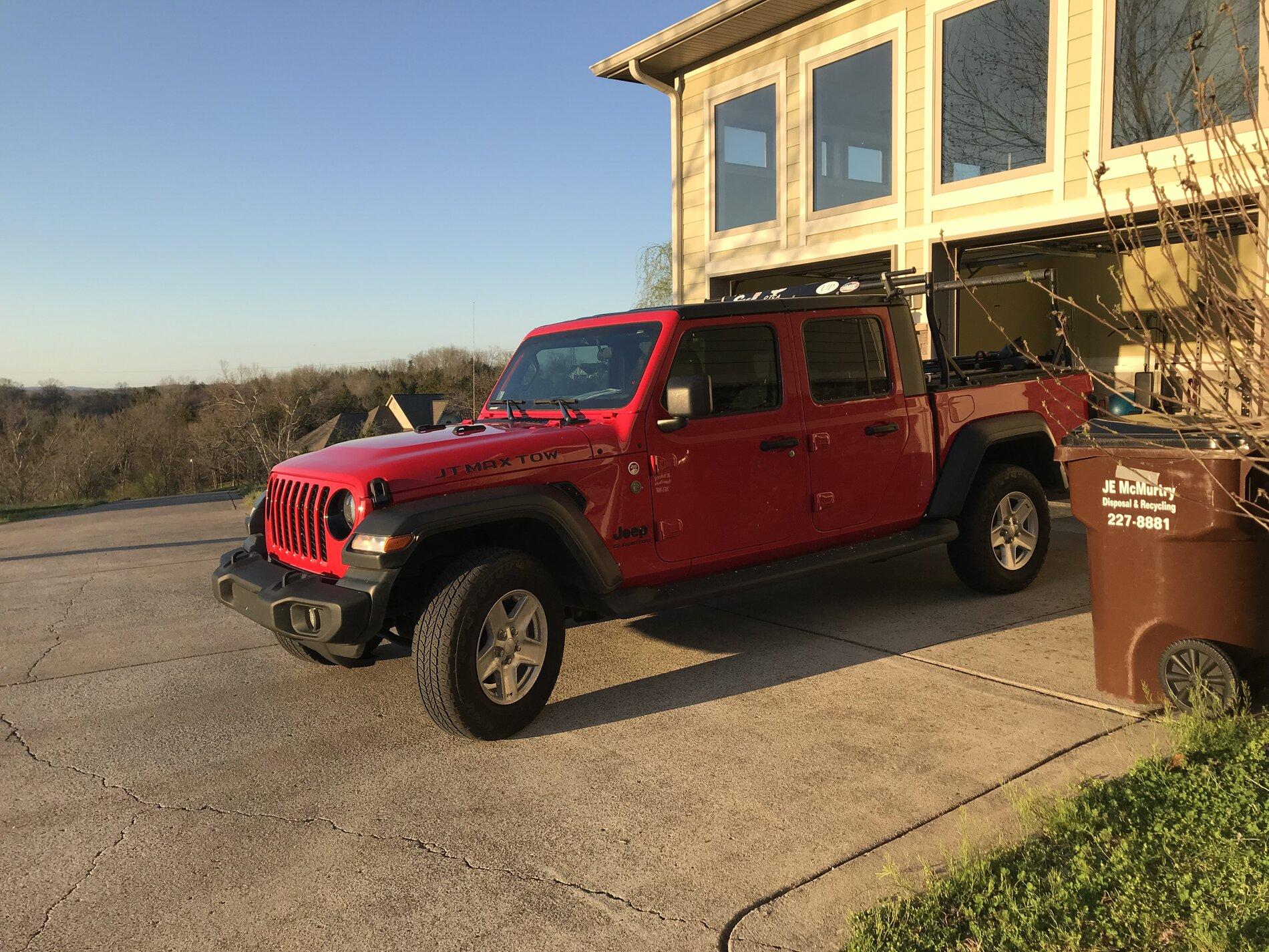 Jeep Gladiator Anybody Completely Enamored with the MAX TOW Stock? 34538BCA-5B69-447E-95C3-23661520B5B0